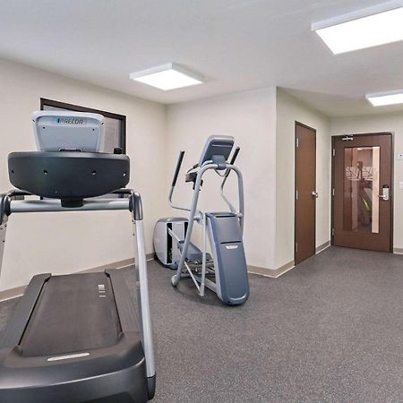 Woodspring Suites Davenport Quad Cities Bagian luar foto