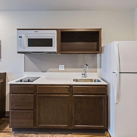 Woodspring Suites Davenport Quad Cities Bagian luar foto