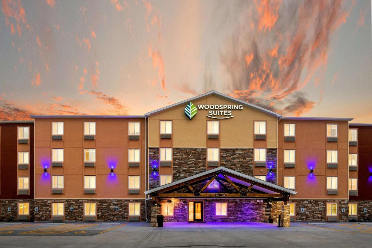 Woodspring Suites Davenport Quad Cities Bagian luar foto