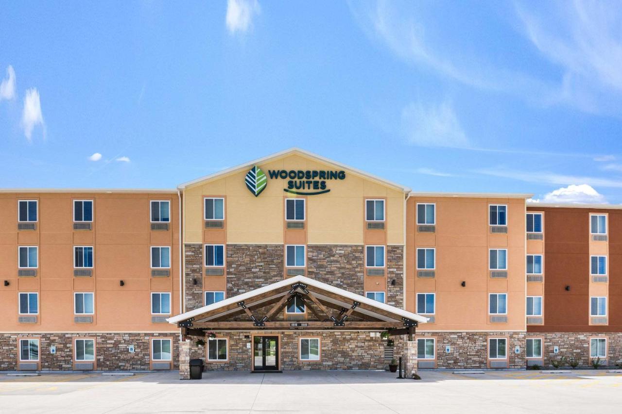 Woodspring Suites Davenport Quad Cities Bagian luar foto