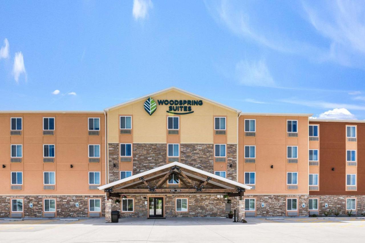 Woodspring Suites Davenport Quad Cities Bagian luar foto